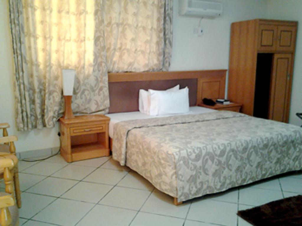 Sunset Hotel Kumasi Zimmer foto
